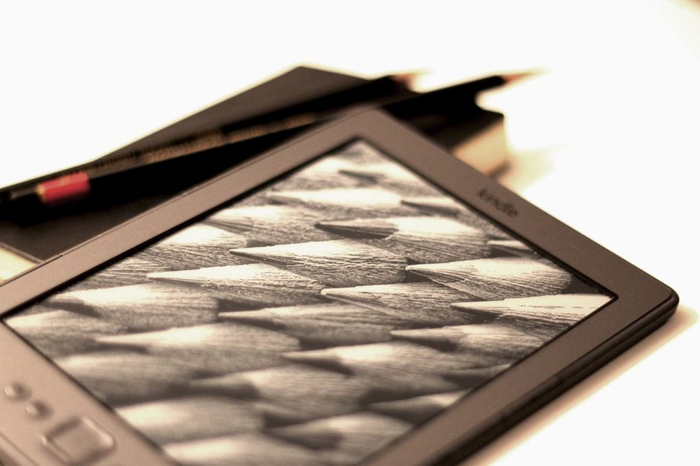 best e-readers for thriller fans